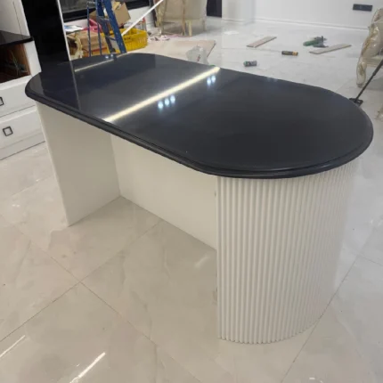 میز جزیره در اصفهان